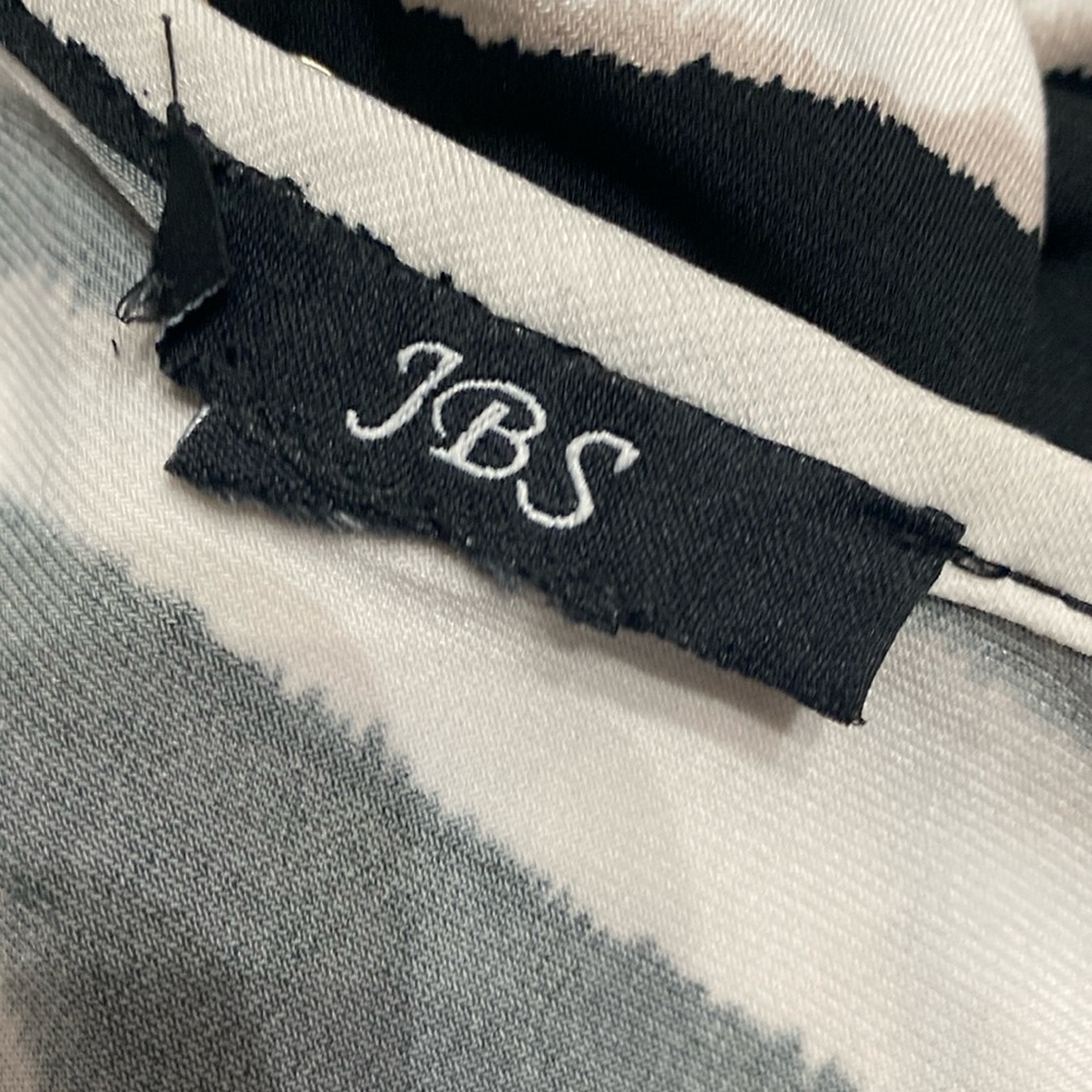 JBS Cream & Blk stripe long sleeveless dress w/gold chain neckline - Size Small - Picture 5 of 9